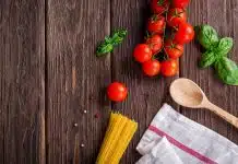 spaghetti, tomatoes, basil