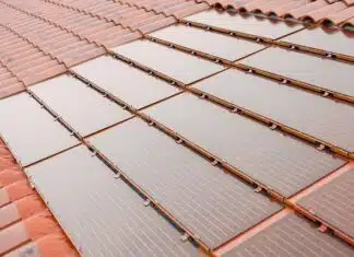 Installation et avantages des tuiles photovoltaïques pour les maisons