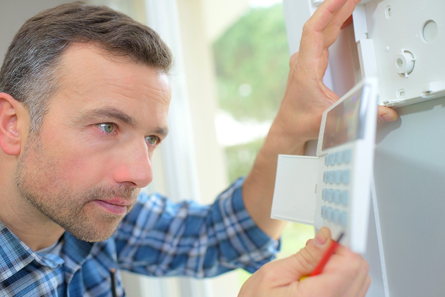 Les avantages d’installer une alarme chez soi