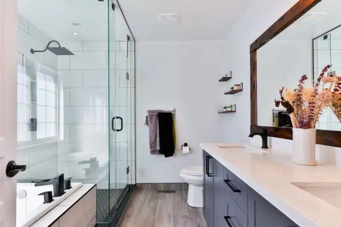Comment éliminer les mauvaises odeurs d'égout dans votre salle de bain ?