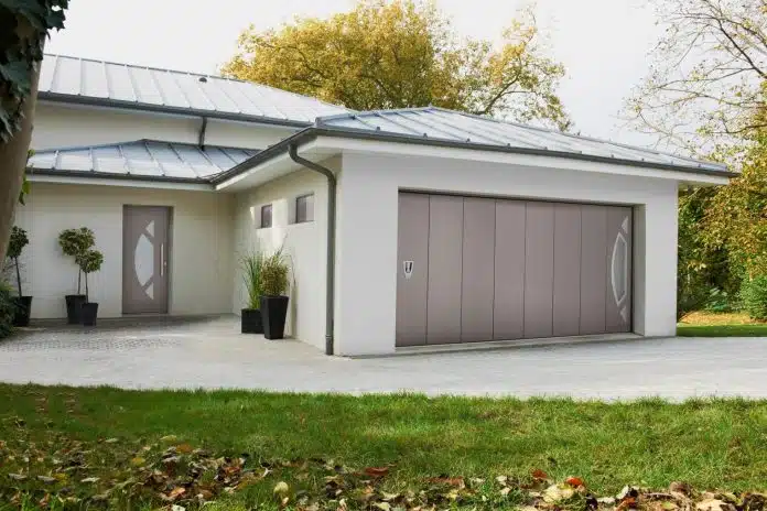 Moteur pour une porte de garage basculante